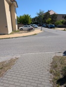 Foto: Barrierefreiheit bzw. Abgesenkten Bordstein fehlten Uferstraße Einmündungsbereich Wusterauer Anger  