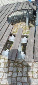 Foto: Bretter fehlen an der Bank 