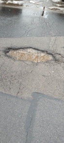 Foto: Großes Schlagloch  