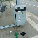 Foto: Unrat an der Haltestelle Spreewaldbahnhof 