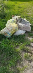 Foto: Müllablagerung gegenüber Schiffbauerstrasse 25e 