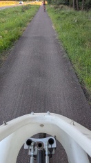 Foto: B1 - Splitt auf Geh und Radwegflächen nach Instandsetzung  