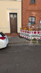 Foto: Barrierefreiheit im Querungsbereich Baustelle Hausnummer 12/18 ausstehend  