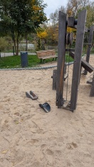 Foto: Spielplatz Defektes Spielgeräte - B-Plan semmelhack  