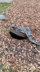 Foto: Kanaldeckel eingedrückt  