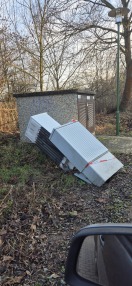 Foto: Kühlschrank an Stromhäuschen entsorgt 