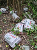Foto: 18-19 dicke Bündel der Werbezeitung &quot;Blickpunkt&quot;  