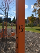 Foto: Hakenkreuze auf Spielplatz 