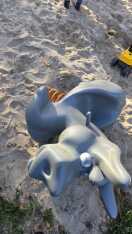 Ludwigsfelde: Schaukelgerät defekt  Foto: Schaukelgerät defekt