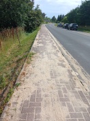 Foto: Gehweg abgesackt  