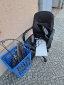 Foto: Müll an Hauswand 