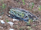 Foto: Kabelhaufen neben Radweg 