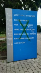 Foto: Wegweiser beschmiert  