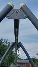 Foto: Wespennester in Schaukel auf Spielplatz 