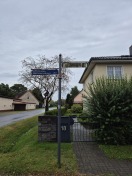 Foto: Straßenschild stark verschmutzt 