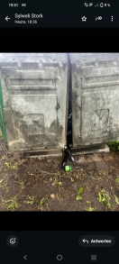 Foto: Wertstoffcontainer undicht , defekt  