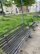 Foto: Bänke zerstört  