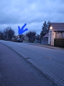 Foto: Zwischen Dorfstraße 44 und Dorfstraße 43 ist die Laterne defekt und blinkt die ganze Nacht.  