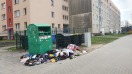 Foto: Müll am Altkleidercontainer 