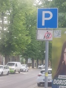 Foto: Verkehrszeichen 1044 überklebt 