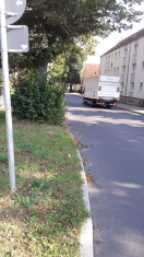 Foto: schlechte Einsicht beim Überqueren der Straße  