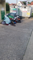 Foto: Altkleiderhaufen 