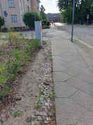 Foto: Schäden am Gegweg, lose Steine 