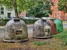 Neuruppin: völlig verdreckte Glascontainer   Foto: völlig verdreckte Glascontainer