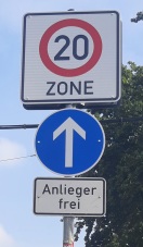 Foto: Unklare Beschilderung  