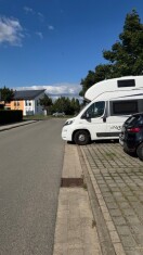 Foto: Wohnmobil für Parkbucht zu lang 