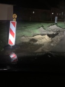 Foto: Verlassener ehemaliger Lagerplatz am direkten Straßenrand, Unfallgefahr, sehr unansehnlich ! 