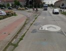 Foto: Ergänzung Geländer alle Schrauben lose durch fehlerhafte Muttern (selbstsichernde system im Straßenbereich nötig) Kategorie: Straßen und Wege ID: 358043 