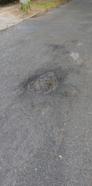 Foto: Fahrbahnloch 
