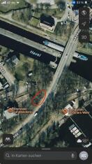 Foto: Ast hängt auf Stromleitung 