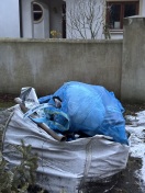 Foto: Müllsack in der Max-Sabersky-Allee 