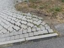 Foto: Kreuzung Zufahrt Bäckerstege/Kienberger Weg Pflastersteine lose 
