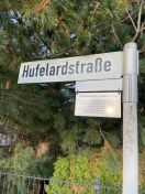 Foto: Fehlerhaftes Straßenschild Hufelandstr. 