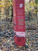 Foto: Stele beschmiert  