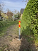 Foto: Gartenanlage Weg, Gefährliches Hindernis!  