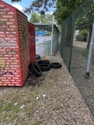 Foto: Illegal entsorgte Autoreifen 