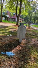 Foto: Puschkin-Platz / Boule-Platz - Vermüllung 