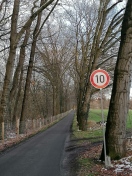 Foto: Übertriebene Geschwindigkeitsregelung nördlich der Heidelandstraße 