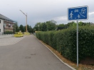 Foto: Diskrepanz zwischen Straßenentwurf und verkehrsrechtlichen Beschilderung im Warburger Weg 