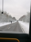 Foto: Fehlende Schneeberäumung auf straßenbegleitenden L60-Radweg nach Kostebrau 