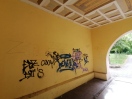 Foto: Beseitigung von Graffiti im Torhaus Alter Friedhof  
