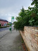 Foto: Überhang bei Bushaltestelle 