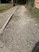 Foto: Bitte neuen Feinsplitt auffüllen 