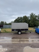 Foto: abgestellter Hänger  