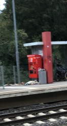 Foto: Müll am Bahnhof  