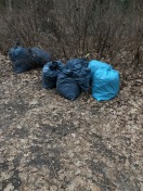 Foto: Mehrere Blaue Müllsäcke 
